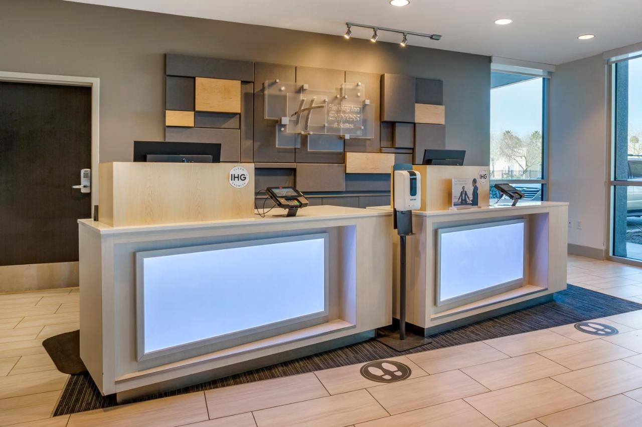 Holiday Inn Express & Suites - Phoenix Dwtn - State Capitol By Ihg Екстериор снимка