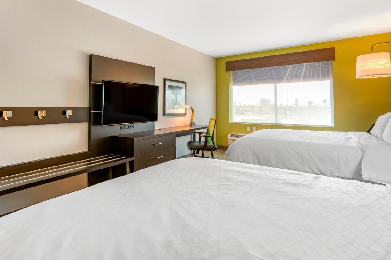 Holiday Inn Express & Suites - Phoenix Dwtn - State Capitol By Ihg Екстериор снимка