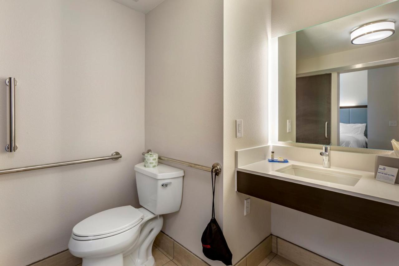 Holiday Inn Express & Suites - Phoenix Dwtn - State Capitol By Ihg Екстериор снимка