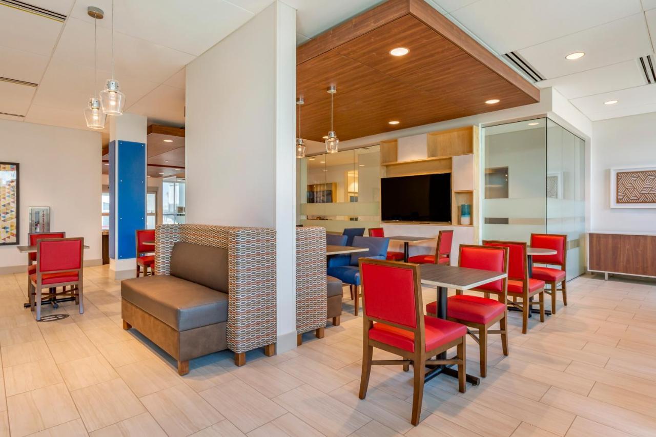 Holiday Inn Express & Suites - Phoenix Dwtn - State Capitol By Ihg Екстериор снимка