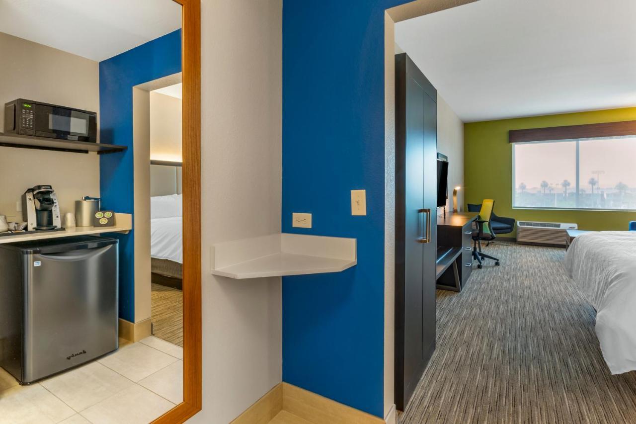 Holiday Inn Express & Suites - Phoenix Dwtn - State Capitol By Ihg Екстериор снимка