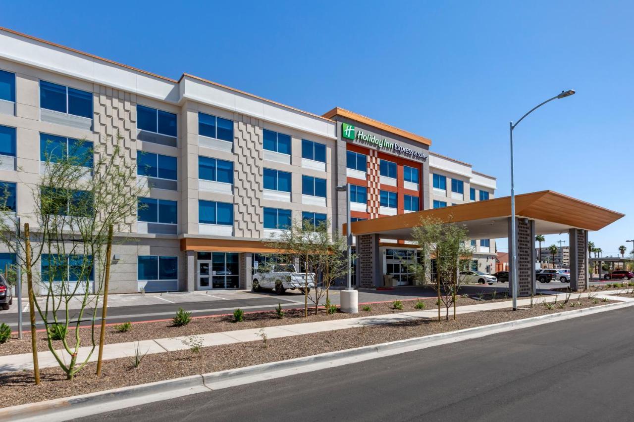 Holiday Inn Express & Suites - Phoenix Dwtn - State Capitol By Ihg Екстериор снимка