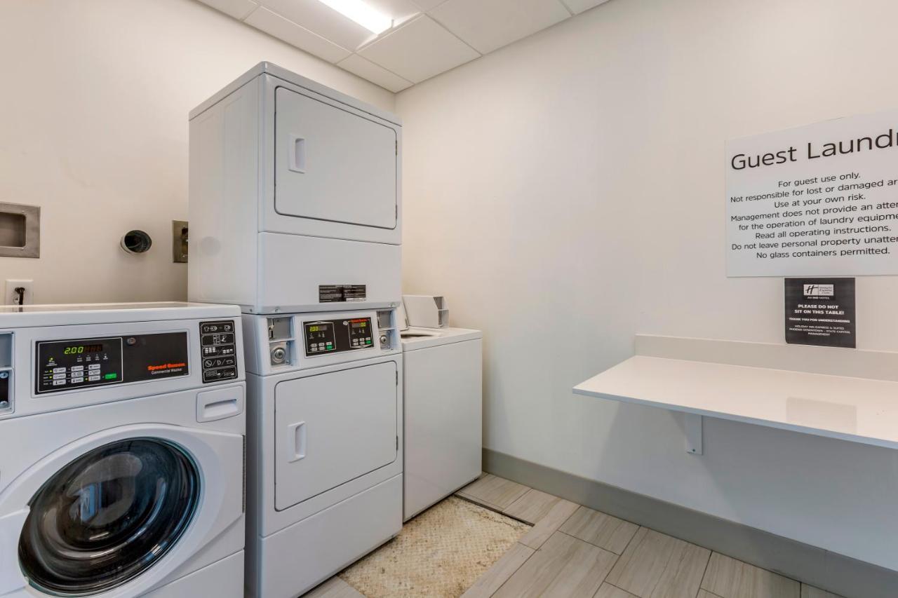 Holiday Inn Express & Suites - Phoenix Dwtn - State Capitol By Ihg Екстериор снимка
