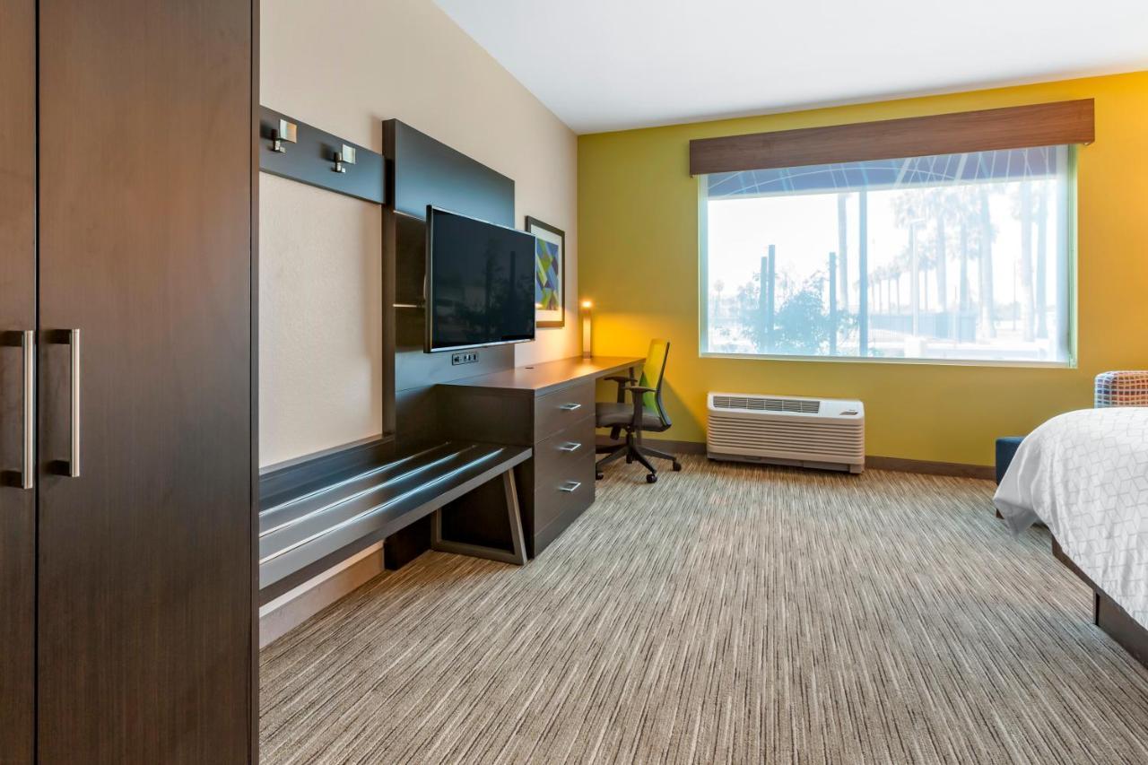 Holiday Inn Express & Suites - Phoenix Dwtn - State Capitol By Ihg Екстериор снимка
