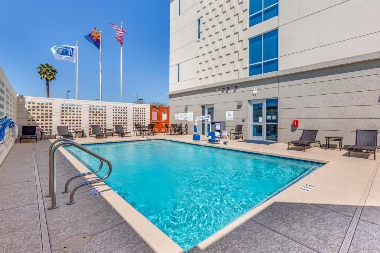 Holiday Inn Express & Suites - Phoenix Dwtn - State Capitol By Ihg Екстериор снимка